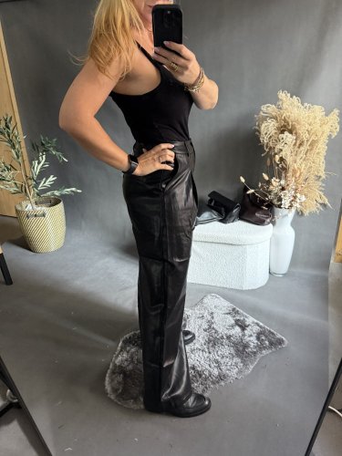 Kalhoty koženka Soka-černé