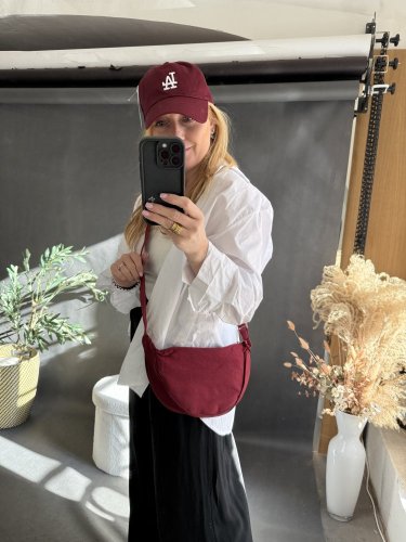 Ľadvinka prešívaná vínová