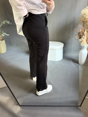 Teplákové nohavice Tara-čierne