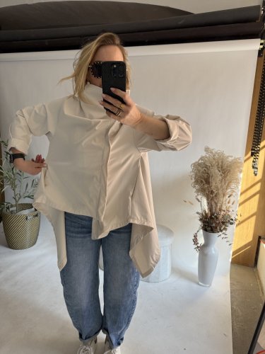 Bunda asymetrická Sofymax-béžová