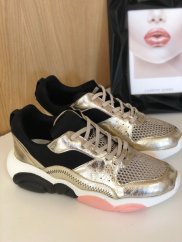 Sneakers Bear Golden
