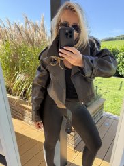 Křivák koženkový Evil-hnědá