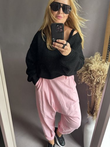 Svetr kratší s výstřihem do V s příměsí mohéru-nekouše-černý