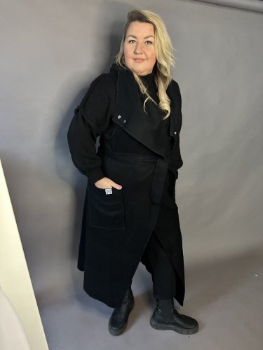 Modna kamizelka-čierná-BIG SIZE