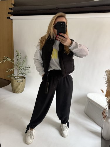 Nohavice Flowy hariem-čierná