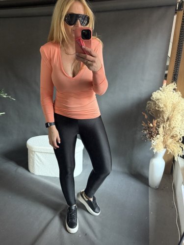 Tričko s vycpávkama-broskev