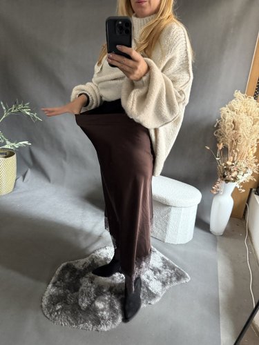 Saténová sukně Amber s krajkou hnědá