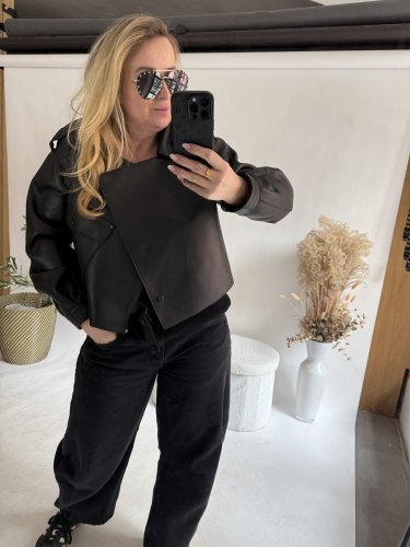 Křivák kožený- černý-na objendání cca 2 týdny