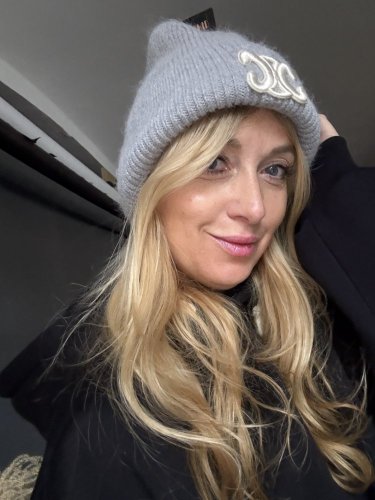 Čepice Chantal-šedá