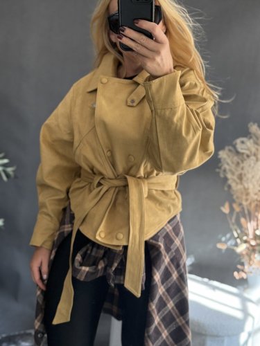 Krivák ala semiš s opaskom-mustard