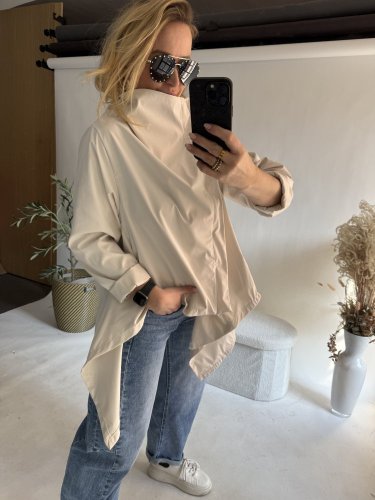 Bunda asymetrická Sofymax-béžová