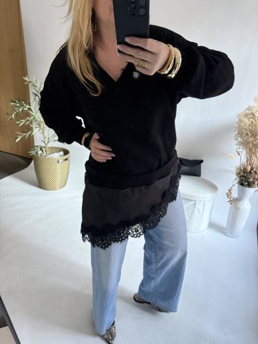 Mikina s krajkou-černá