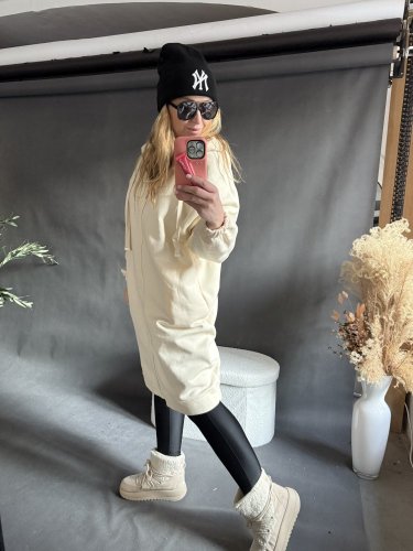 Dlouhá mikina Everyone-krémová