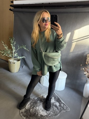 Mikina Ultimate-olivově zelená