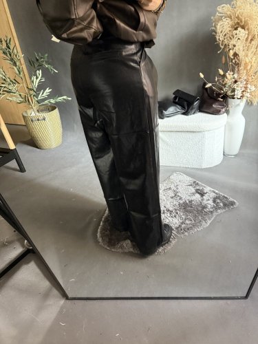 Kalhoty koženka Soka-černé