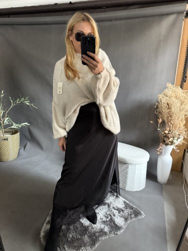 Saténová sukně Amber s krajkou černá