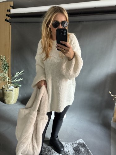 Svetr Mochy-krémový