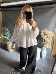 Halenka se stojáčkem-bílá