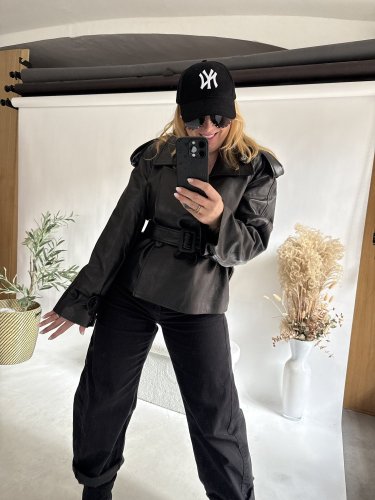 Kožená bunda na zavazování