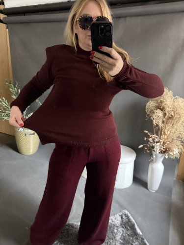 Sveter s vypchávkami Gusto-bordeaux