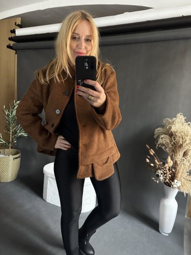 Kabátek s  kapsou SUN hnědý