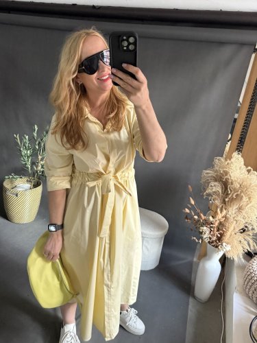 Šaty Business-citronově žlutá