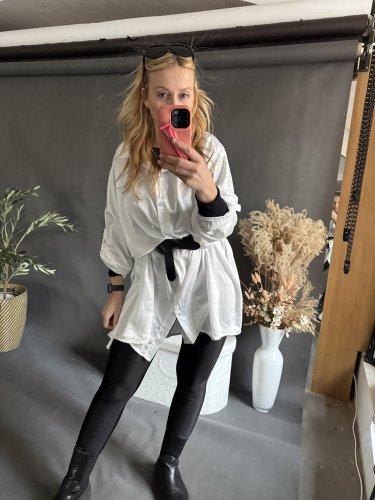 Košeľa lesklá Oversize UNISIZE-bielá