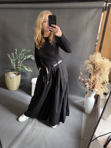 Kalhoty Pantagonna ve stylu sukně -čierná